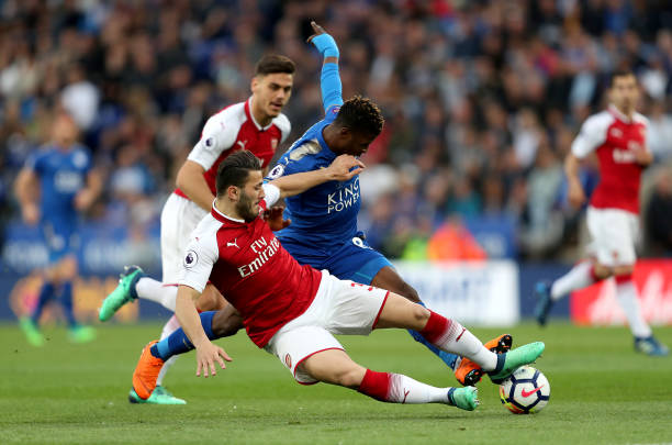 现出其一贯 现出其一贯