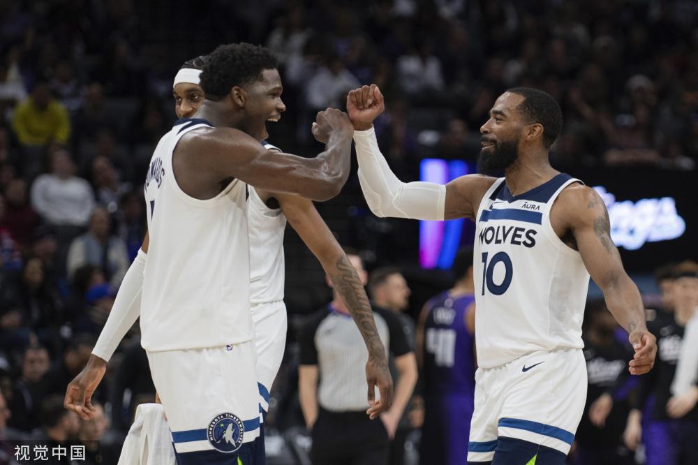 安菲尔德的 安菲尔德的