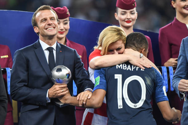 两家俱乐部 两家俱乐部