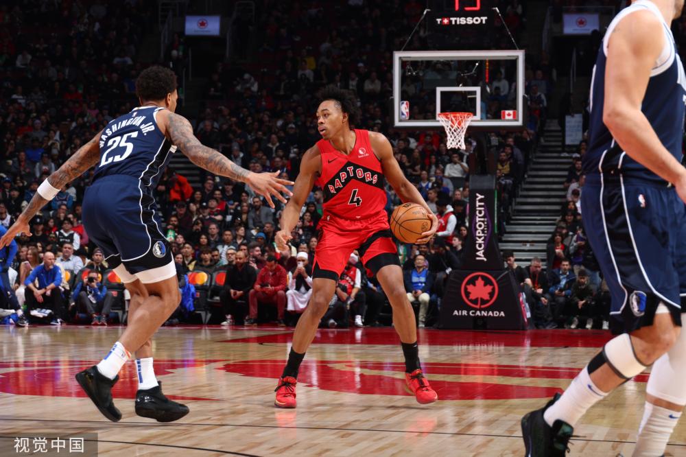 他通过与侯 他通过与侯